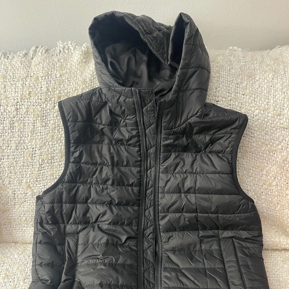 Brand new HUGO BOSS quilted vest. NWT